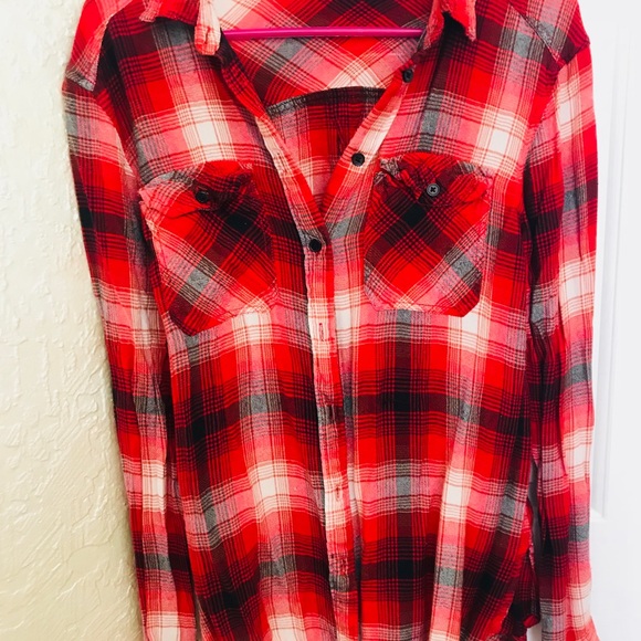 Red flannel - Picture 2 of 5